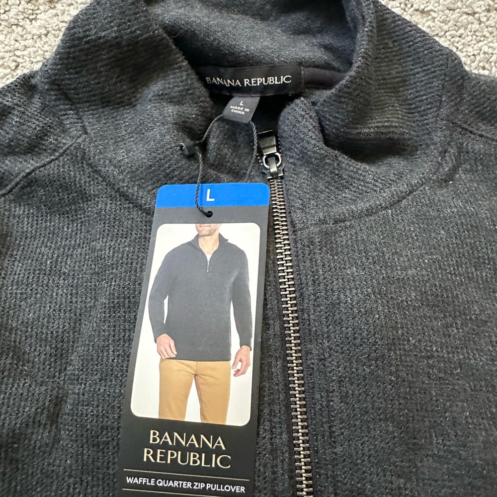Banana Republic Men's Charcoal Gray Waffle Quarter Zip Pullover